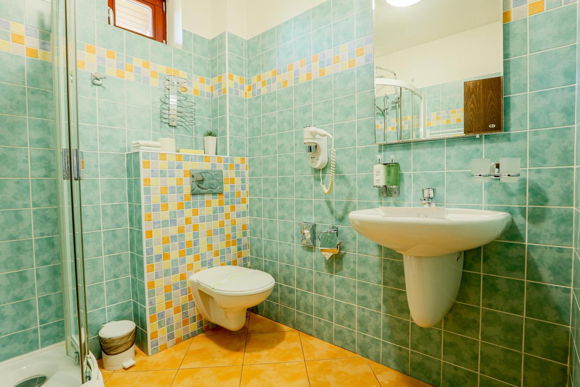 Grand Hotel Senica, Garni Ngoại thất bức ảnh